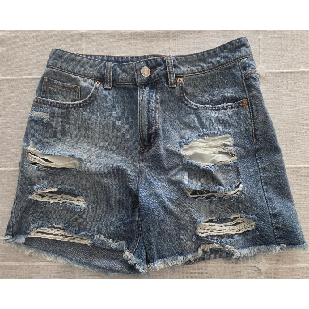 Wild Fable Womens Distressed Denim Jean Shorts Medium Wash Blue Size 6 Raw Hem